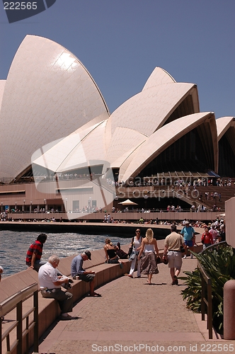 Image of Sydney operahouse