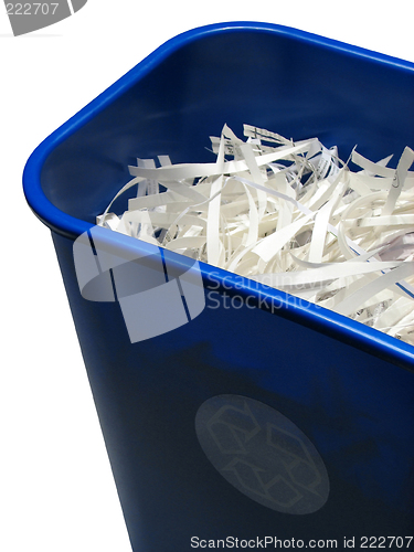 Image of Blue recycle bin (+clipping path)