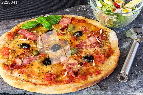 Image of Pizza and salad