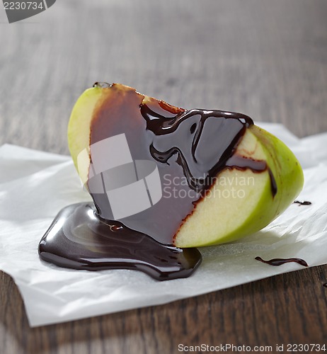 Image of apple with chocolate