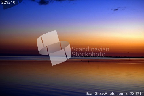 Image of twilight reflection in ocean backdrop