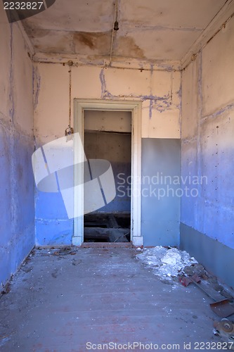 Image of thrown  room