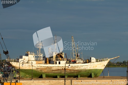 Image of the ship on repair