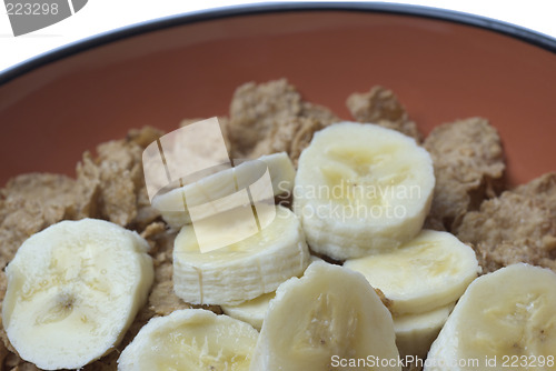 Image of cereal with bananas
