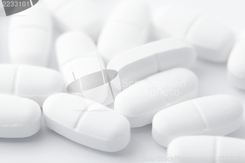 Image of White drug pills