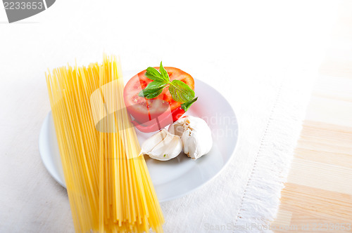 Image of Italian spaghetti pasta tomato ingredients