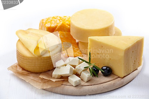 Image of various types of cheese