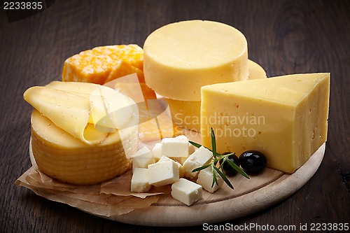 Image of various types of cheese