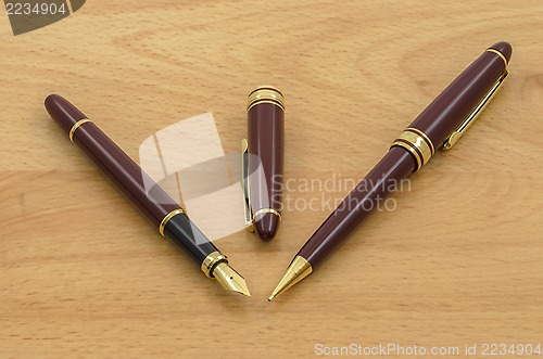 Image of Fountain Pen and Pencil Set 03