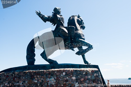 Image of monument to Elisabeth Petrovna, Baltysk, Russia