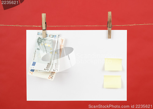 Image of Memory note paper with Euro money