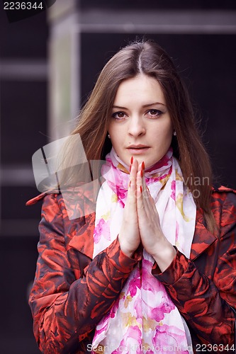 Image of Praying girl