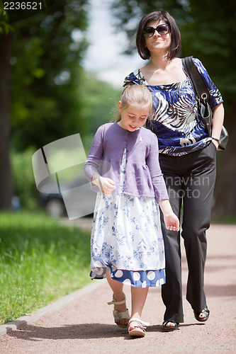 Image of Mother and daughter