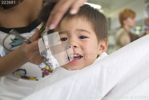 Image of Anael at hairdresser