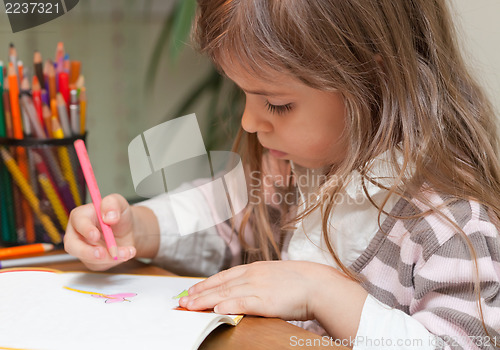 Image of Little girl drawing