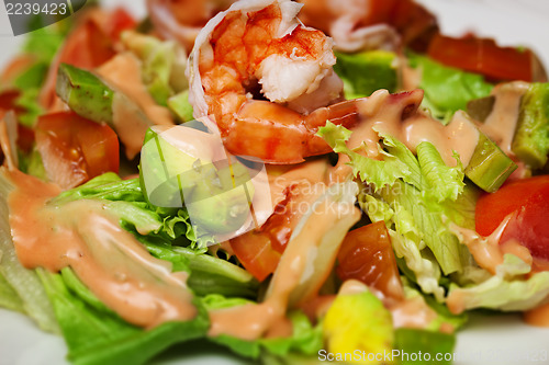 Image of Salad with shrimp and avocado