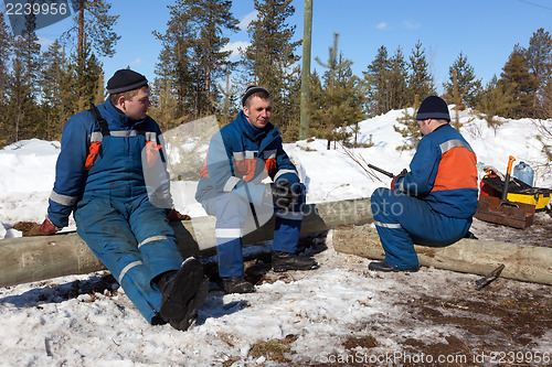 Image of Electricians on a break 