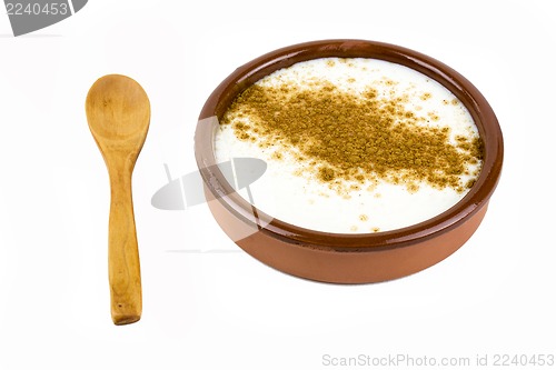 Image of Rice pudding in a ceramic bowl