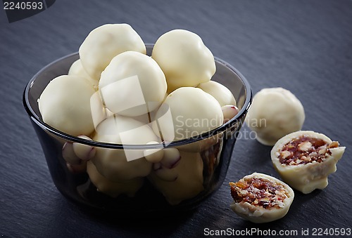 Image of white chocolate candies