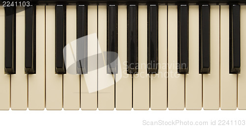 Image of Old slightly yelow piano keyboard