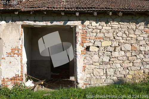 Image of Old ruined house