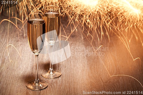 Image of Flutes of champagne
