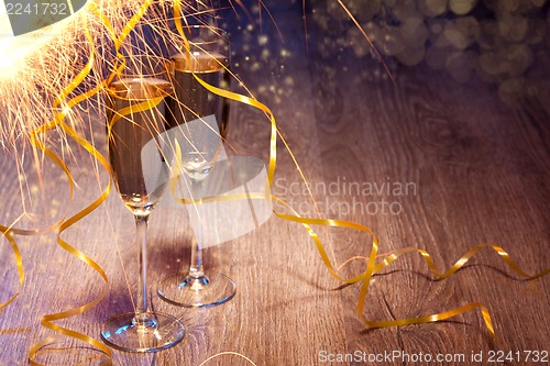 Image of Pair glasses of champagne