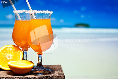 Image of Two bocals of Tequila Sunrise cocktail