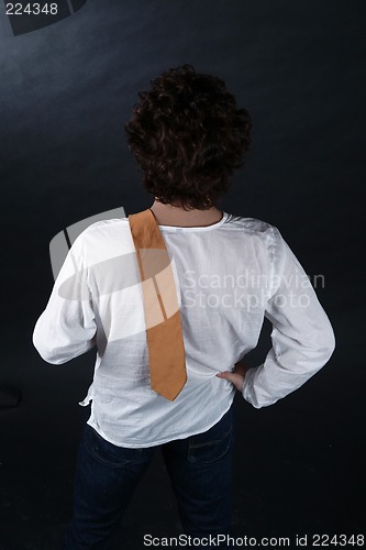 Image of yellow tie on shoulder