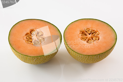 Image of Tasty melon cut in two