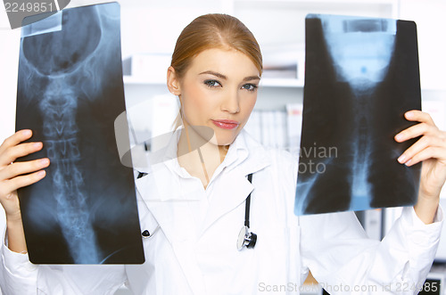 Image of Female doctor in surgery