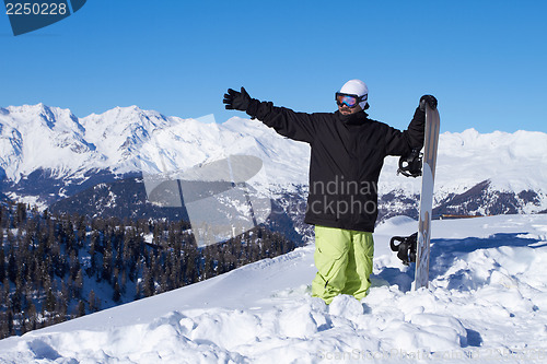 Image of Snowboarder in Dolomites