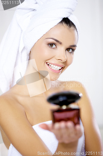 Image of Black haired Beauty