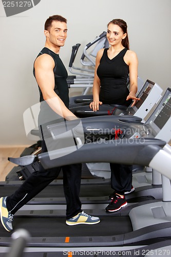 Image of Couple at the gym