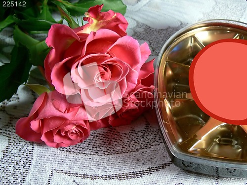 Image of Roses and gift box