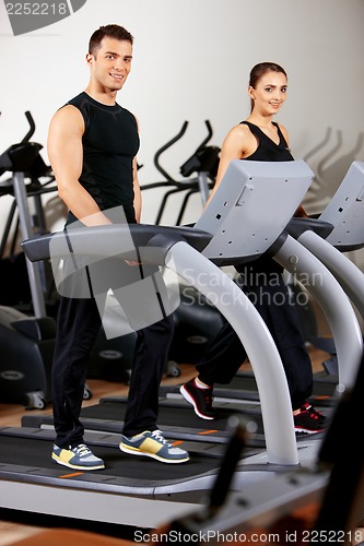 Image of Couple at the gym