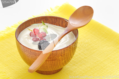 Image of Yogurt with fruits 
