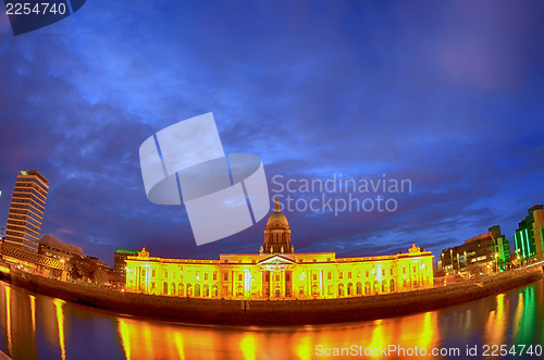 Image of Custom House on the river Liffey in Dublin fish-eye at night.