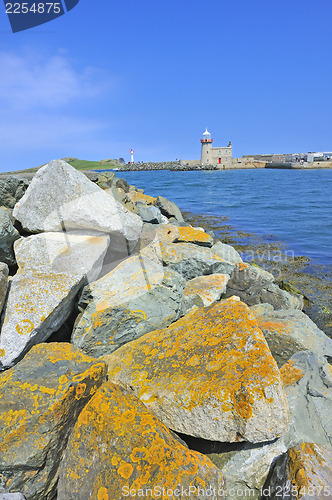 Image of the lighthouse in howth near dublin, ireland