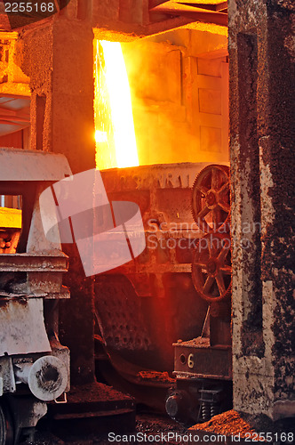 Image of Pouring of liquid metal