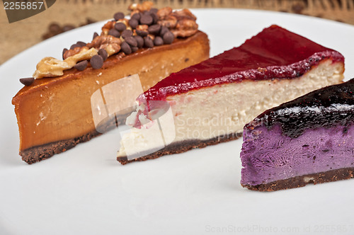 Image of cheesecake with chocolate and nuts