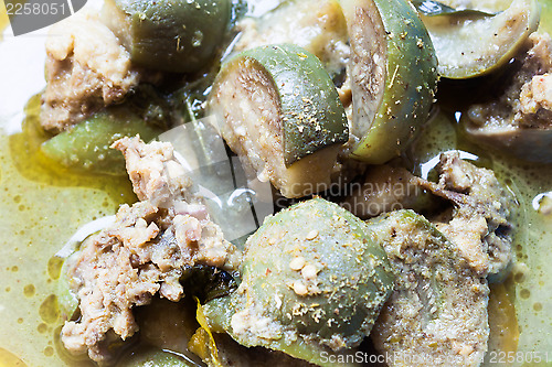 Image of Spicy green curry with chicken and eggplant