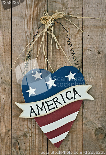 Image of vintage wooden patriotic decor