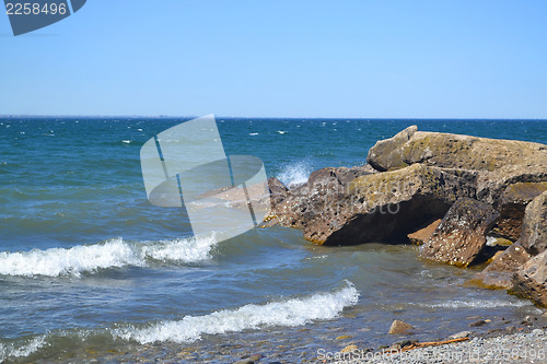 Image of Shoreline on lake Ontario.