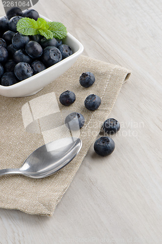 Image of Blueberries in small bowl
