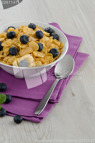 Image of Cereal and blueberries