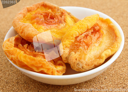 Image of Dried peaches in bowl