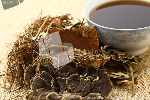 Image of Chinese herbal medicine with ingredient