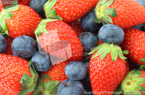 Image of Strawberries and Blueberries mix