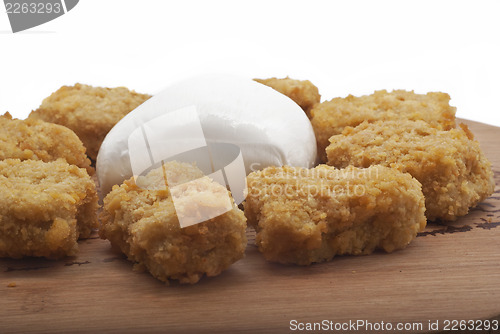 Image of fried chicken nuggets and mozzarella 